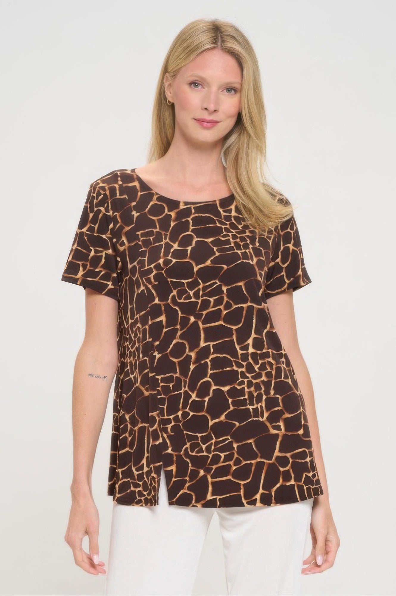 Hit Round Neck Short Sleeve Slit Top