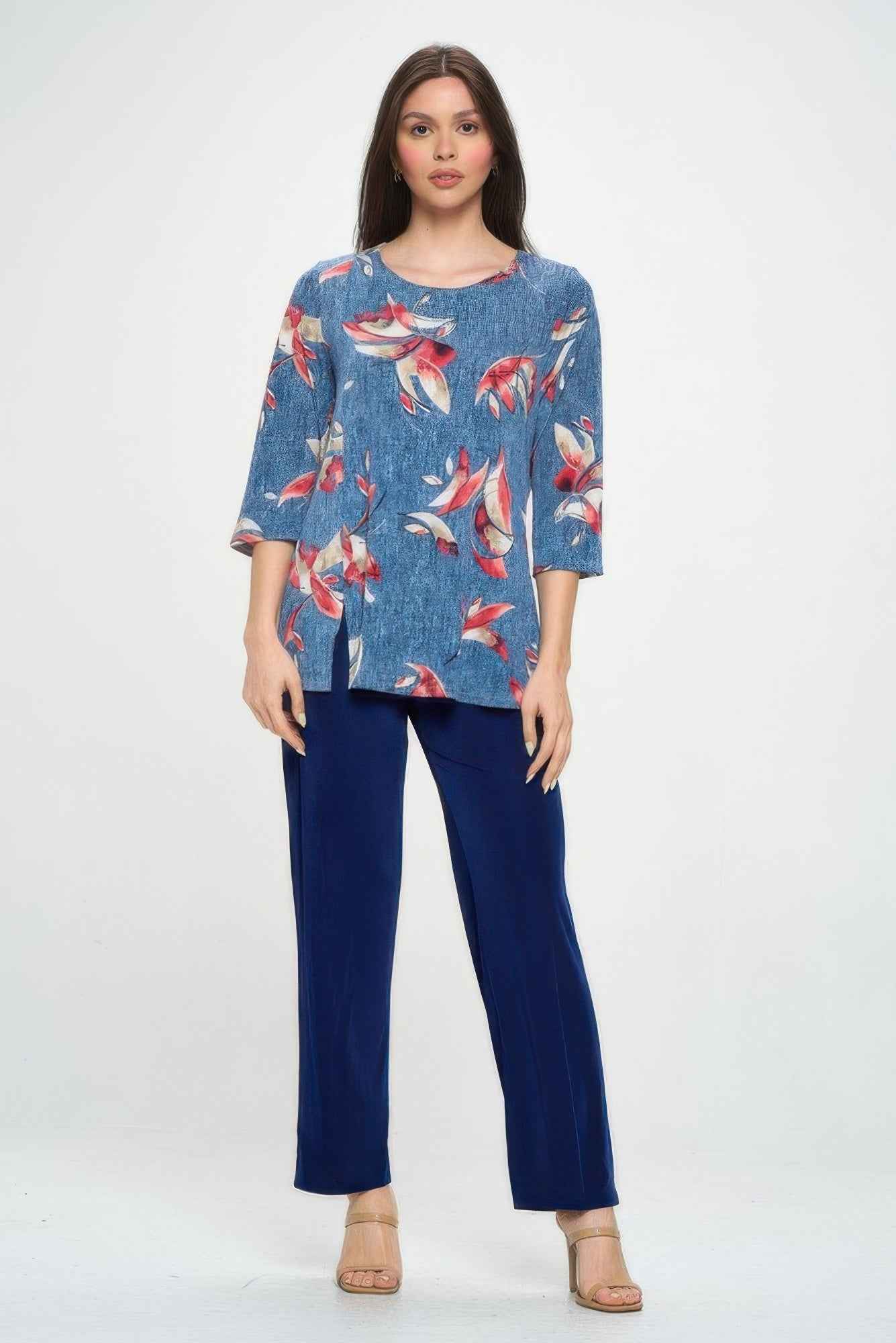 Hit Round Neck 3/4 Sleeve Slit Top