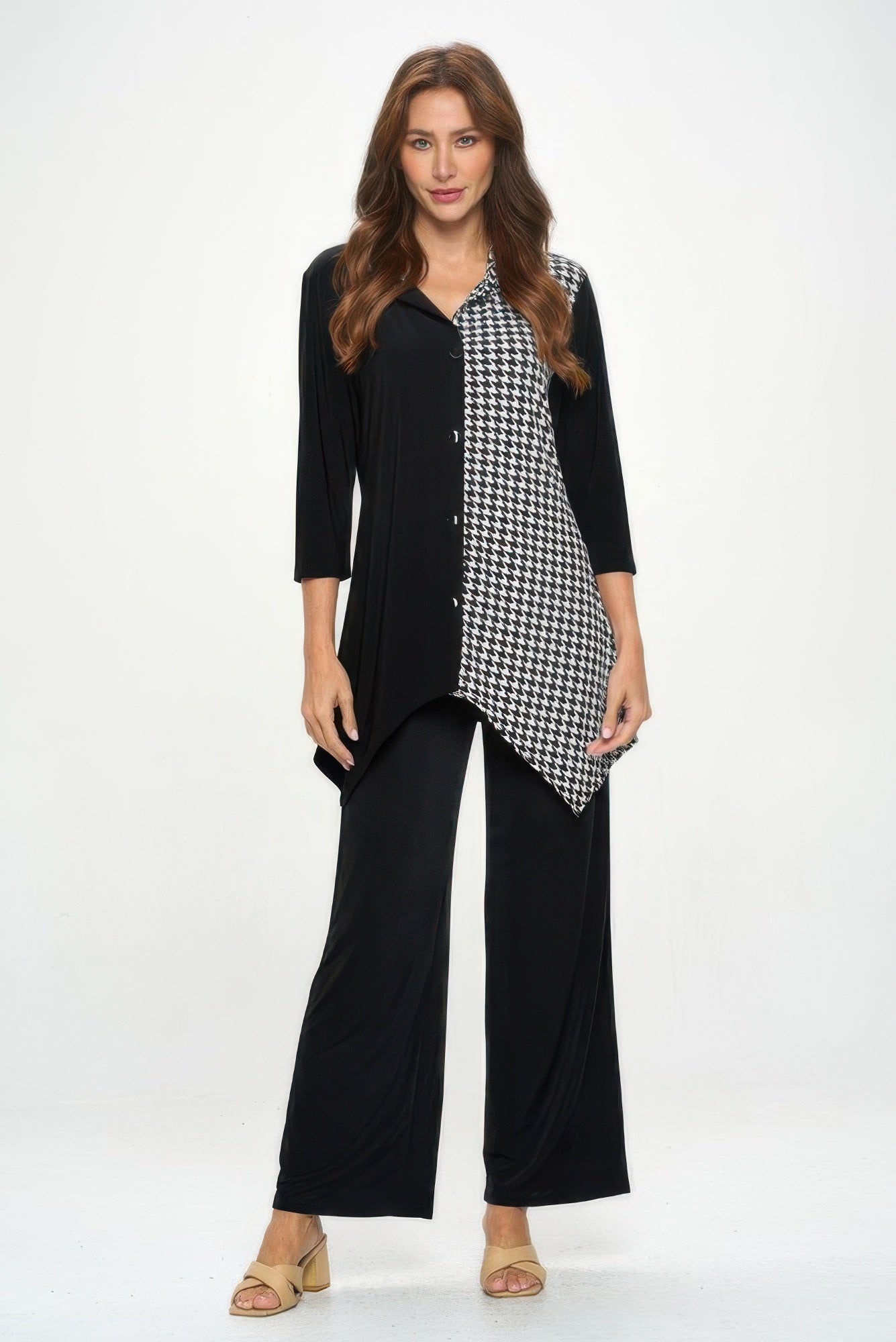 Hit Contrast Button 3/4 Sleeve Top